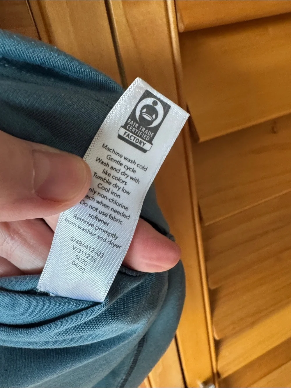 Athleta Short Sleeve Crewneck Teal Tee size Medium (8-10)